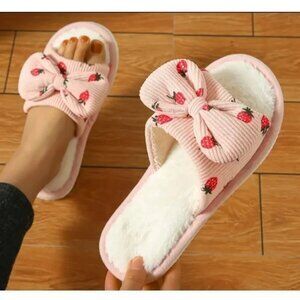 NEW Corduroy Strawberry Print Plush Lined Slippers Non-Slip 9.5-10